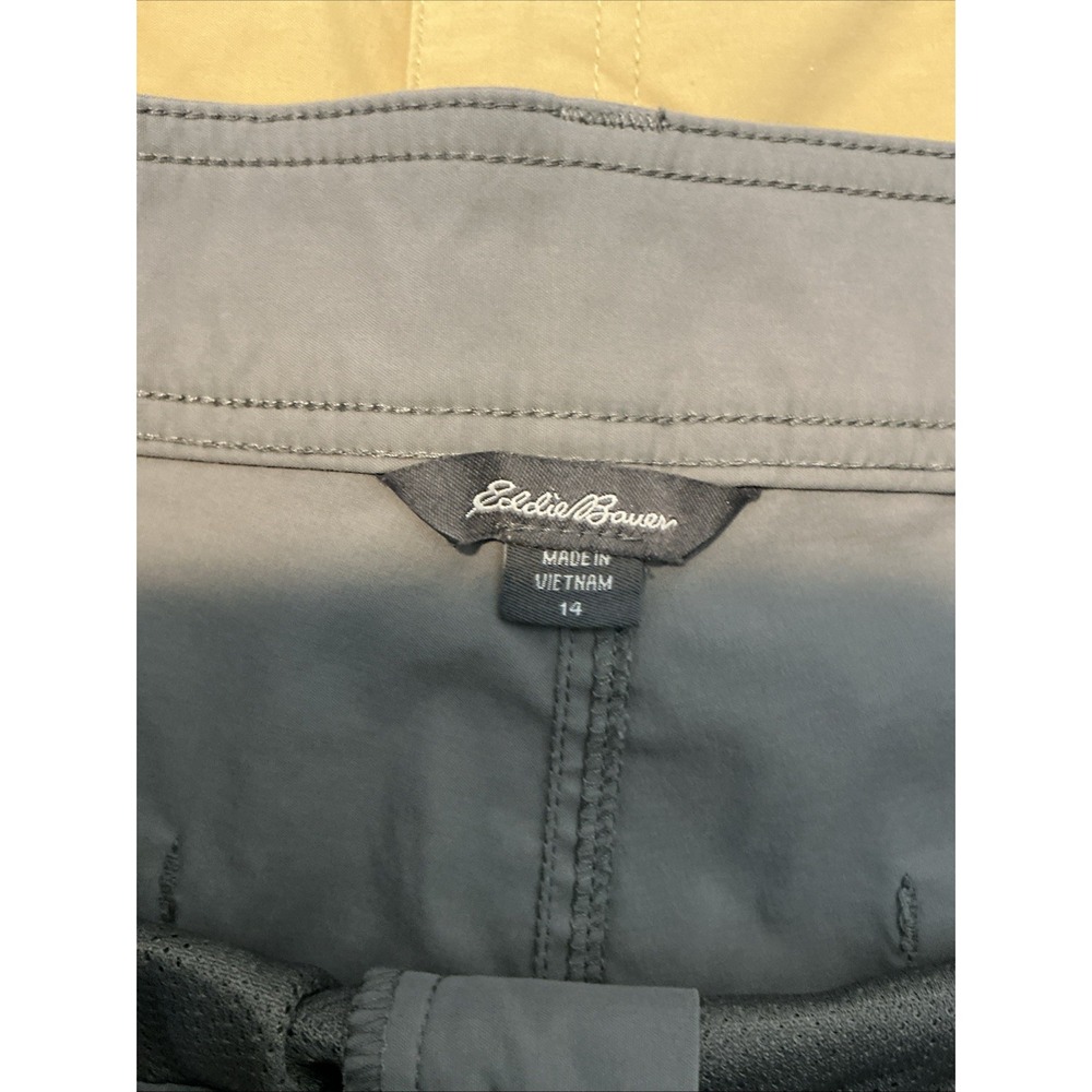 2 Eddie Bauer Womens Cargo Hiking Golf Shorts Sz 14 Gray Khaki - Picture 4 of 16